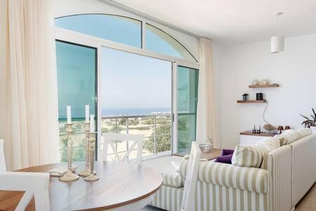Joya Cyprus Mermaid Penthouse Apartment Agios Amvrosios  Buitenkant foto