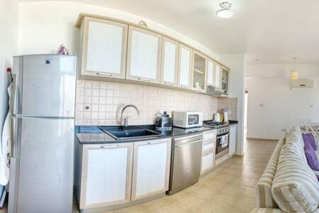 Joya Cyprus Mermaid Penthouse Apartment Agios Amvrosios  Buitenkant foto