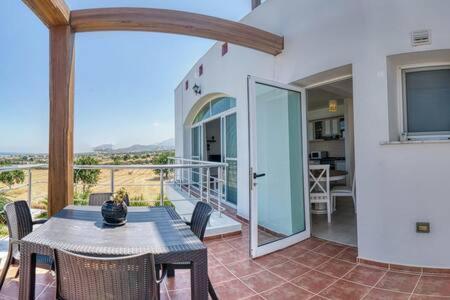 Joya Cyprus Mermaid Penthouse Apartment Agios Amvrosios  Buitenkant foto